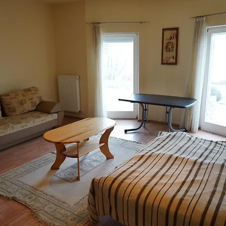 Balatonalmadi, Matyas Kiraly Nyaralo Balatonalmádi