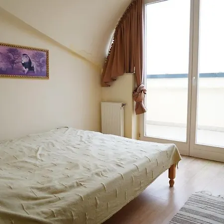 Balatonalmadi, Matyas Kiraly Nyaralo Apartment