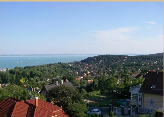 Balatonalmadi, Matyas Kiraly Nyaralo アパート *