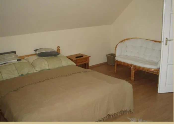 Balatonalmadi, Matyas Kiraly Nyaralo アパート