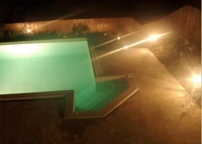 Balatonalmadi, Matyas Kiraly Nyaralo *