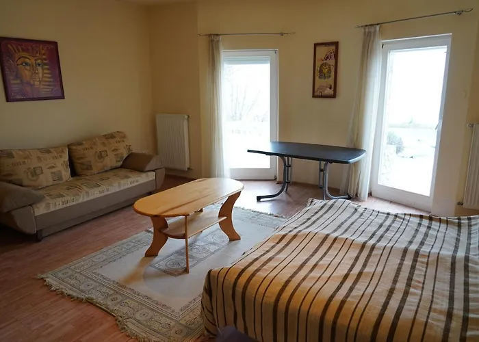 Balatonalmadi, Matyas Kiraly Nyaralo Balatonalmádi