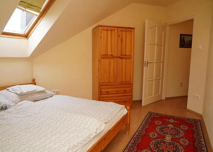 Balatonalmadi, Matyas Kiraly Nyaralo * Balatonalmádi