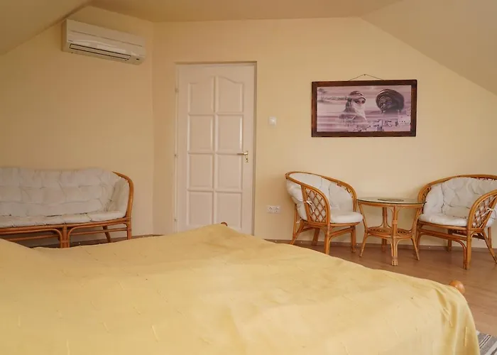 Balatonalmadi, Matyas Kiraly Nyaralo