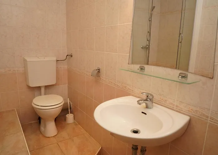 Balatonalmadi, Matyas Kiraly Nyaralo アパート *